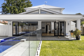 Cross section comparison of thermal break and non thermal break aluminium window frames